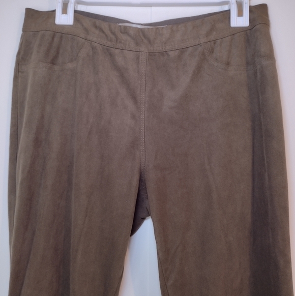 Max Studio women's olive green stretchy pull on leggings size(L) - Picture 3 of 14
